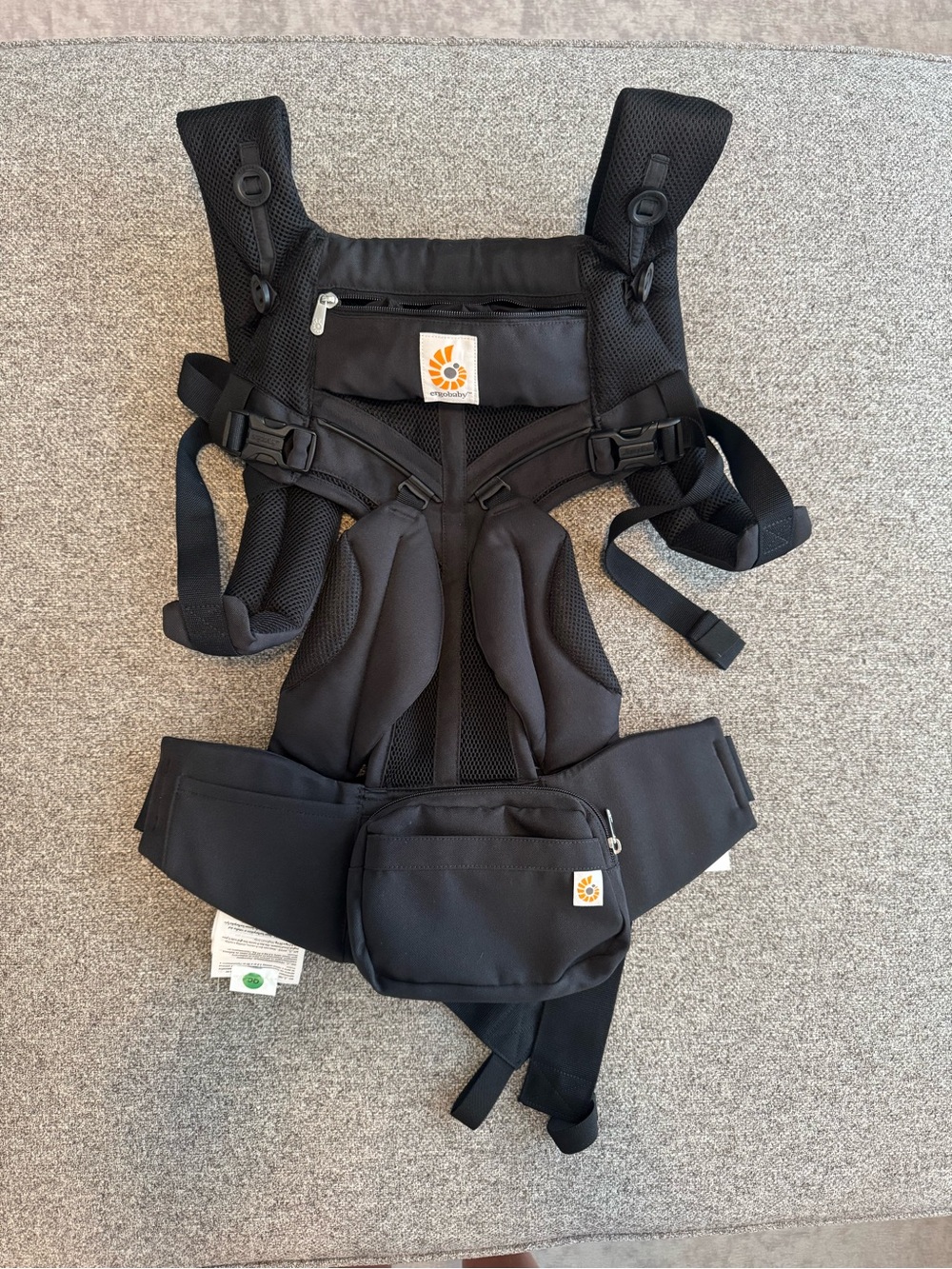 Like New! Ergobaby Omni 360
